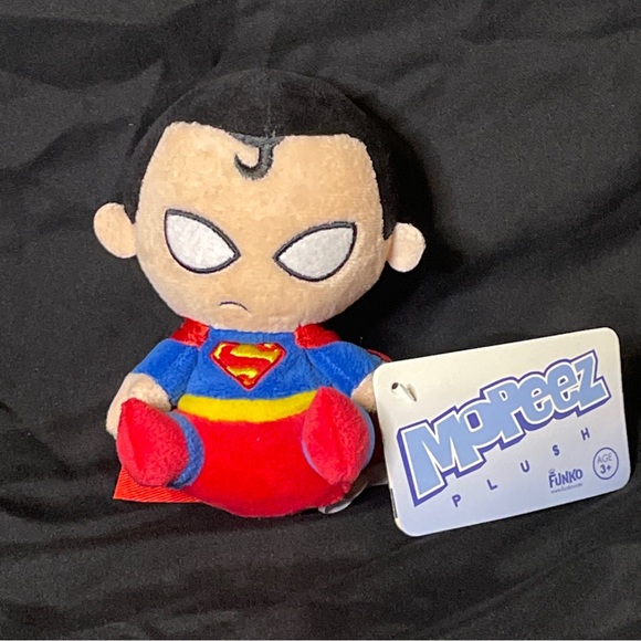 Funko Mopeez: Heroes - Superman Action Figure - Picture 2 of 3